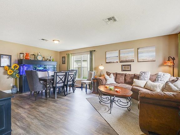 4th image of 15168 Sugargrove Way