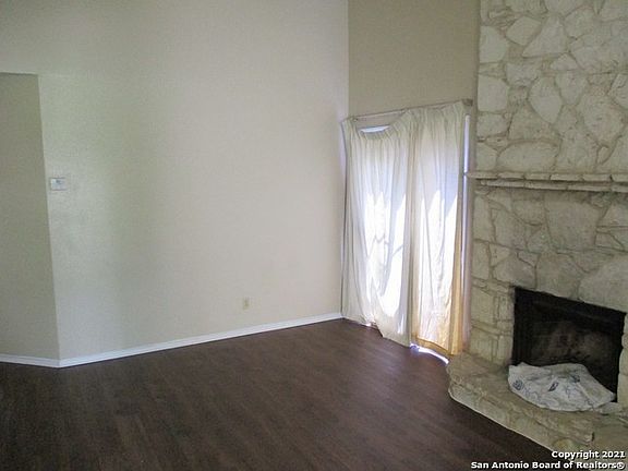 4th image of 14522 Woods Hole Dr