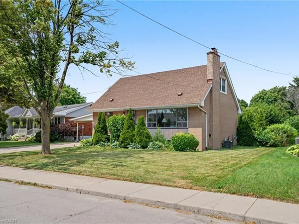 11 Marshall Ave, Hamilton, ON L8T 1W9