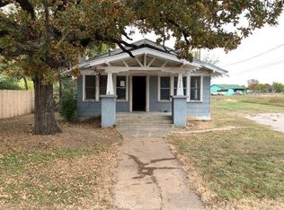 712 6th St, Ranger, TX 76470