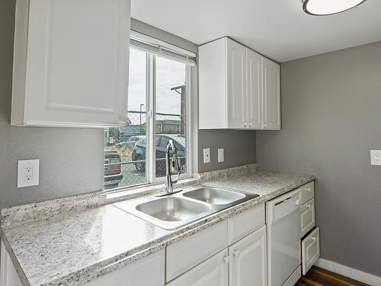 4028 S Lawrence St #H — Photo 15