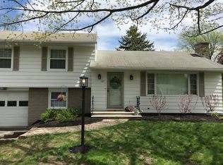 217 Parsons Rd, Camillus, NY 13031