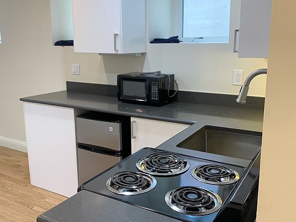 4th image of 4740 Balboa St APT 211
