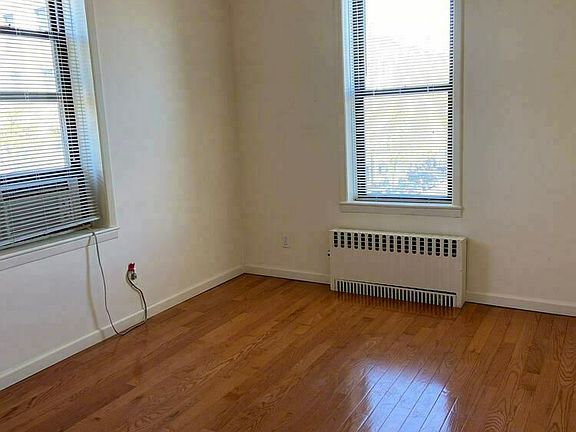 5th image of 35-01 Ditmars Blvd #2L