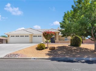 yu✩.* 17795 Branding Iron Rd, Apple Valley, CA 92307 | MLS