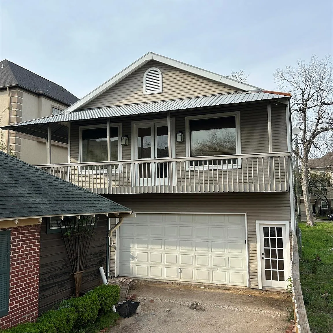 1 bed, 1.0 bath, 689 sqft, $1,550 — Photo 1