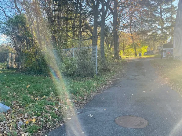 (undisclosed Address), Syracuse, NY 13207