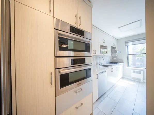 2569 West Second Street image 8 of 43