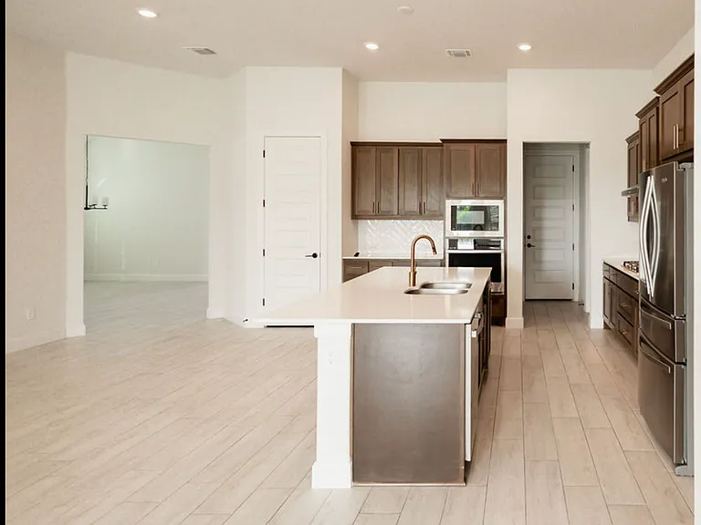 859 Arrowhead Ranch Blvd — Photo 9