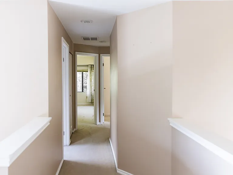 13816 SE 42nd Pl — Photo 13