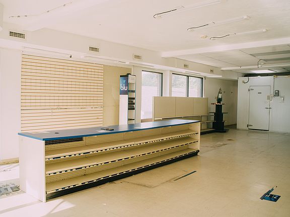 5th image of 204 S Franklin St #1