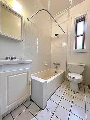 5th image of 404 E 65th St APT 5B