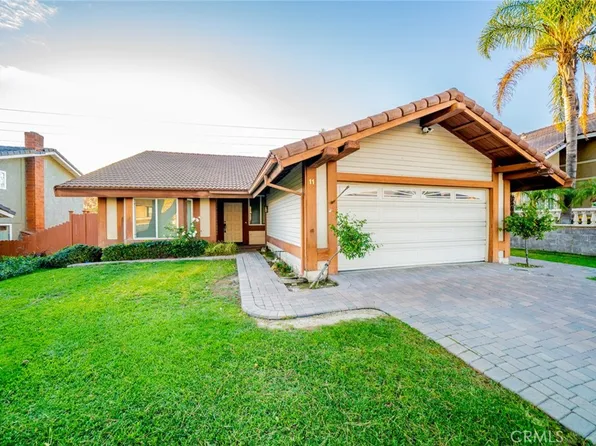 11 Ridge Crest Cir, Pomona, CA 91766