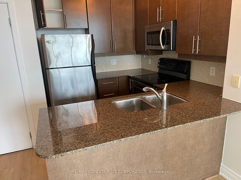 18 Harbour St #2508 — Photo 7