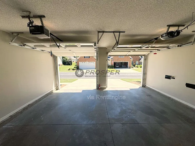106 Wyndham Ct — Photo 20