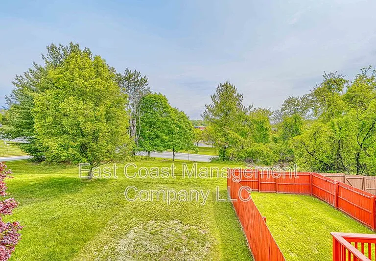 403 Deerhill Cir — Photo 33