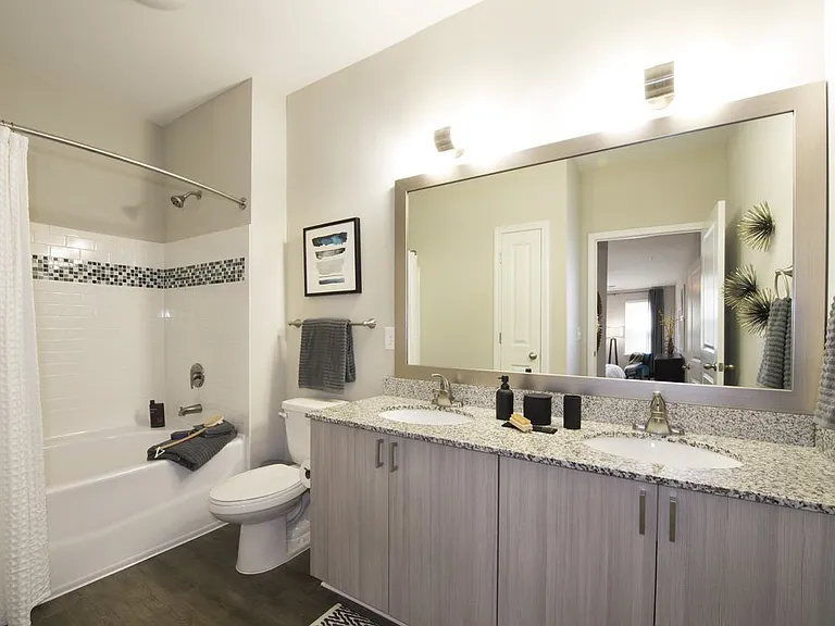 Legacy 521 Apartments — Photo 33