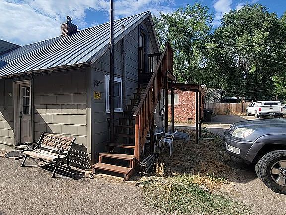 4th image of 3046 Main Ave
