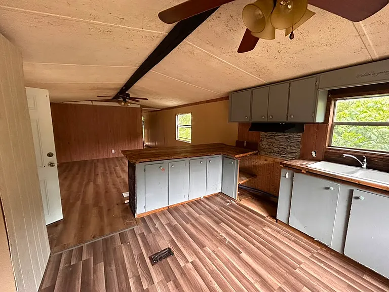 152 Burnt Mill Cir #152 — Photo 2
