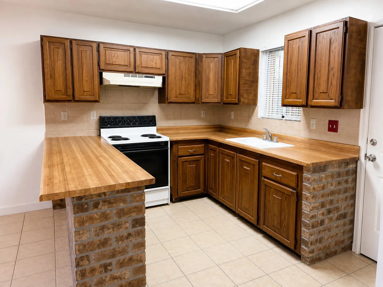 210 Archibald Street - 1 — Photo 3