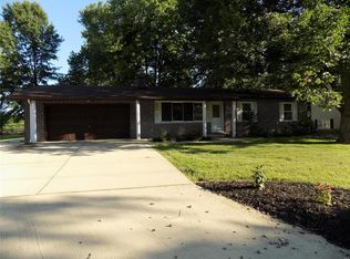 211 Palmer St, Brighton, IL 62012