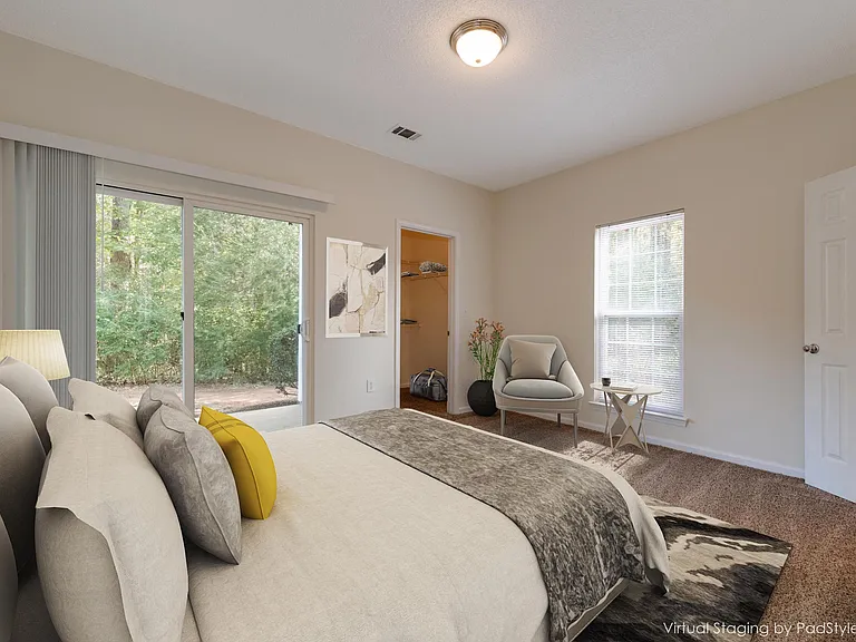 Forest Oaks Apartment Homes — Photo 7
