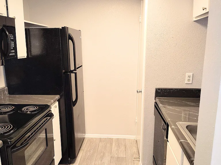 Kitchens come with all the appliances needed, dishwasher, refrigerator, microwave, stove. Make Las Cimas your next home __
