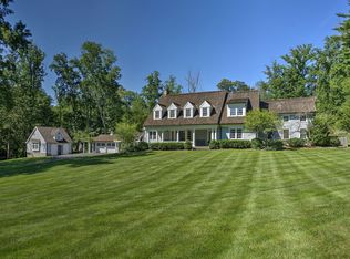 61 Old Farm Rd, Basking Ridge, NJ 07920