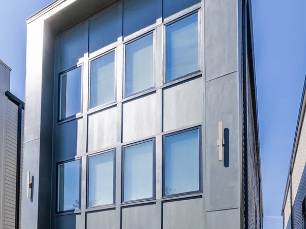 6044 S Eberhart Ave, Chicago, IL 60637