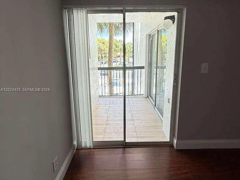 7610 Westwood Dr #122 — Photo 25