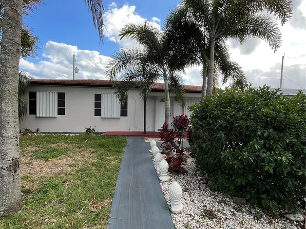 1121 S 15th Avenue, Lake Worth Beach, FL 33460