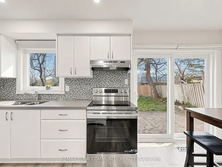 63 Patrice Cres #UPPER — Photo 15