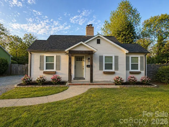 2437 Remount Rd, Charlotte, NC 28208