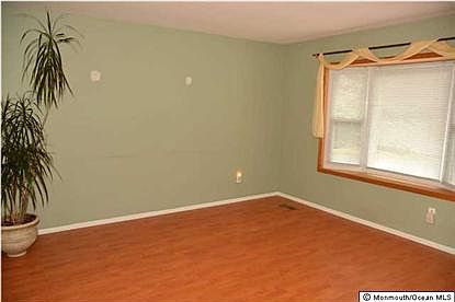 4th image of 1378 Mountain View Dr