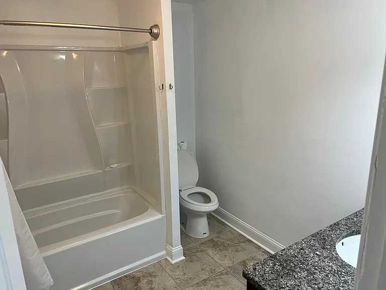 152 N Adams St — Photo 28