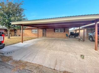 620-622 E Sunset Cir, Hobbs, NM 88240