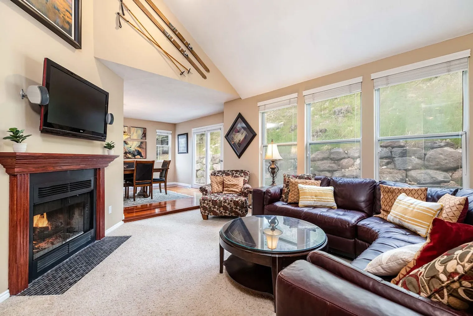 4 bed, 3.0 bath, $7,413 — Photo 1