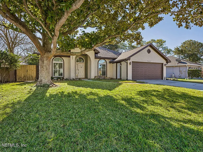 3447 Heron Dr N — Photo 2
