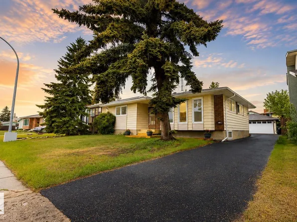 17932 93rd Ave NW, Edmonton, AB T5T 1V6