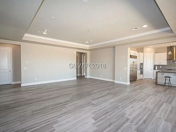 3rd image of 7468 McLeod Dr