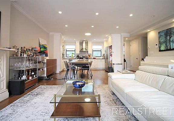 2nd image of 678 Dean St Floor 2