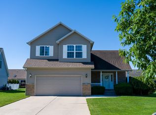 1646 Abbey Ct, Mount Pleasant, MI 48858