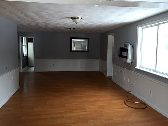 5th image of 114 Center St.