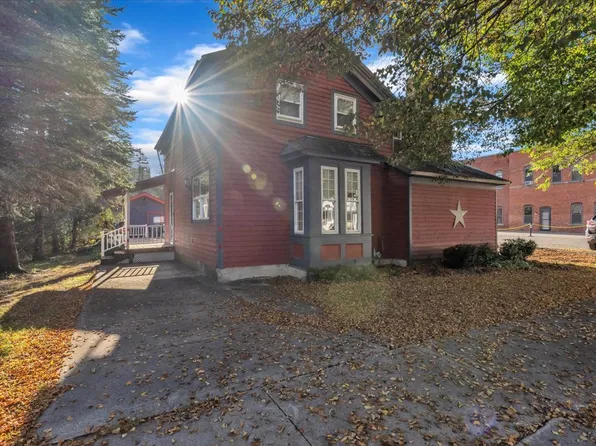 29 Monroe St, Ellicottville, NY 14731