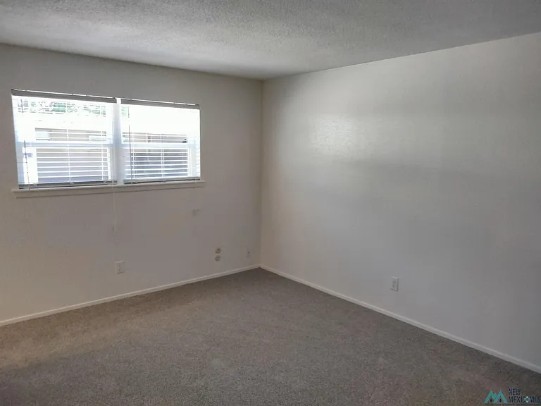 1408 Colonial Pkwy — Photo 20