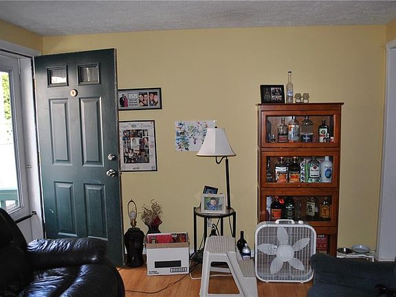 3rd image of 53 Midwood St