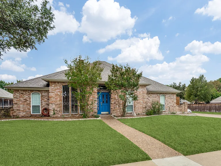 1728 Tawakoni Ln — Photo 9