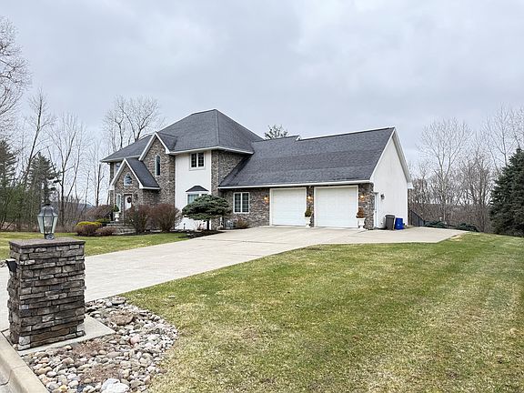 2nd image of 1013 Gabriella Ave