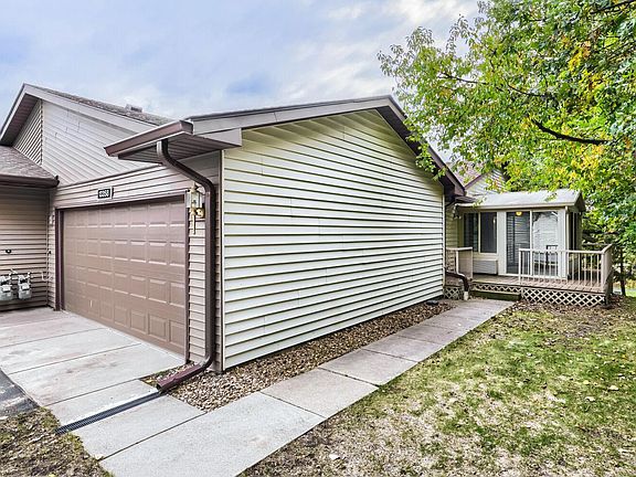 3rd image of 13358 Hughes Ct
