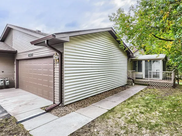 13358 Hughes Ct, Apple Valley, MN 55124